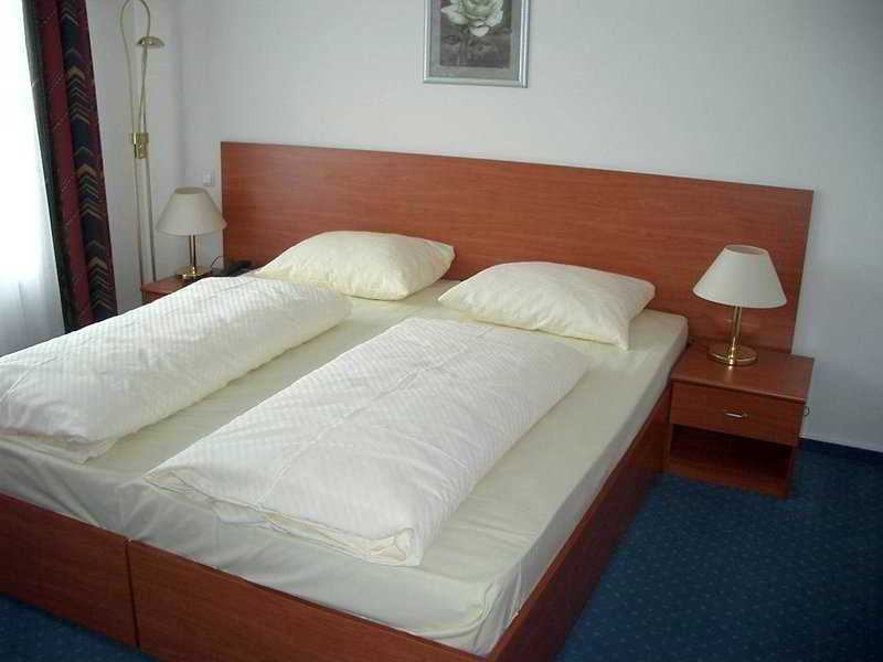 Hotel Sonata Baden-Baden Bilik gambar
